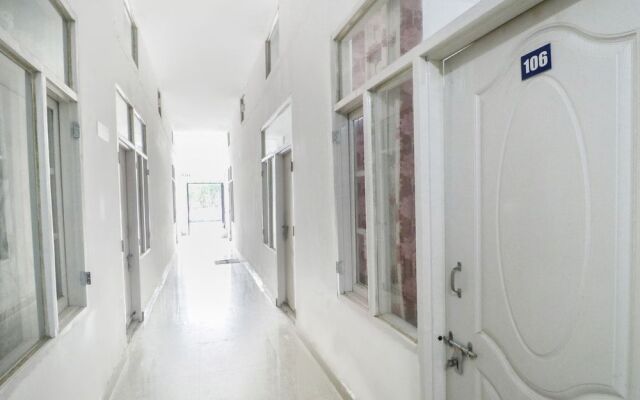 Spot On 47436 Motel Vishesh