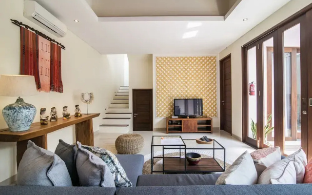 Marijo Villa 2BR Private Pool Mins to Central Ubud