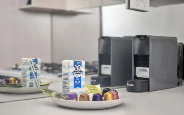 Sleek Richmond 1-bed Close to Everything