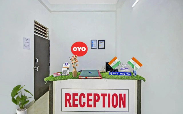 OYO 82775 Radhe Hotel
