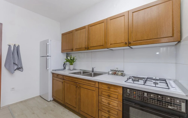 Apartments and Rooms Antee