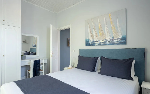 Elena SeaFront Luxury Apartments