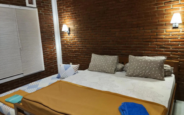 Genthong Homestay - Hostel
