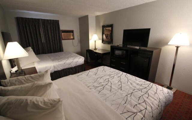 Blackstone Lodge & Suites