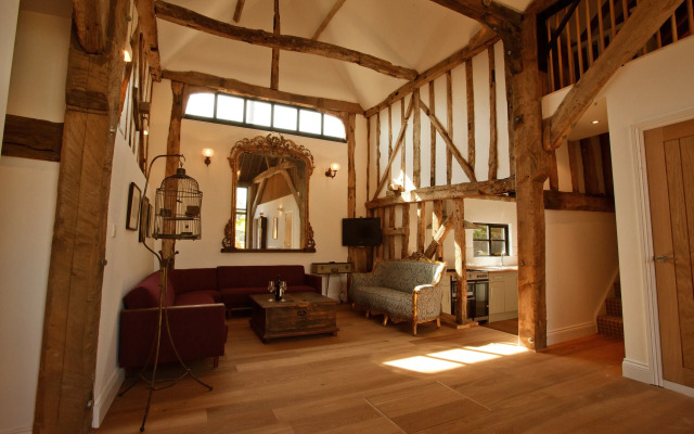 Creeksea Place Barns