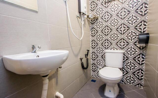 Explore 4BR Gardenhouse Retreats (Free Parking)