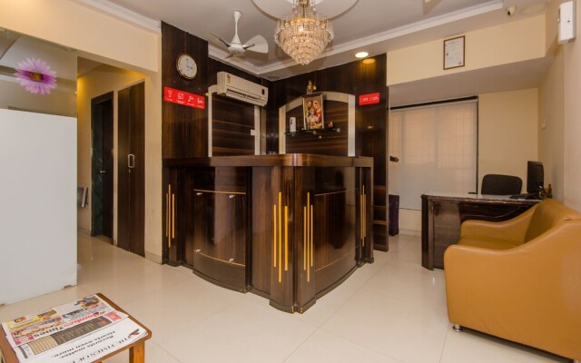 OYO 1453 Hotel Daisy Residency