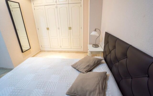 RentalSevilla Gran apartamento en Barrio Santa Cruz