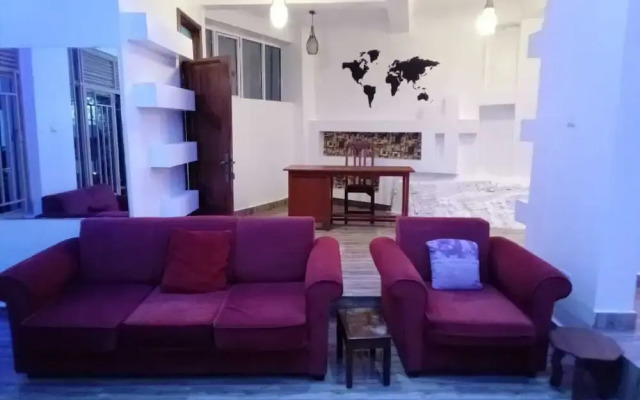 Queen Greenstars Apartment