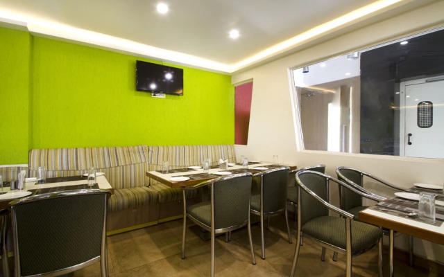 OYO 7552 Hotel SVM Grand