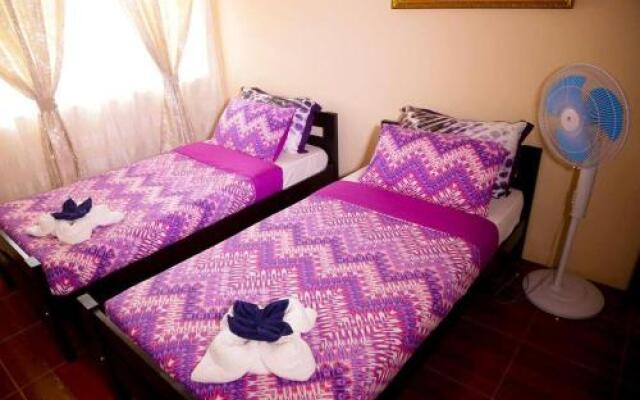 Florabells Iraya Guest House