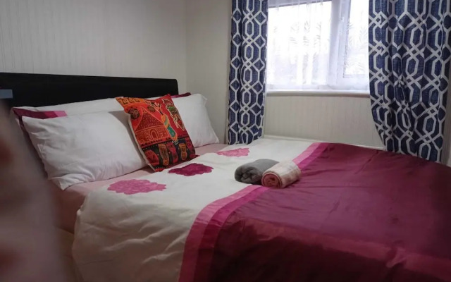 Shepherds Spacious House 4-beds