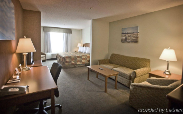 Service Plus Inns and Suites Calgary