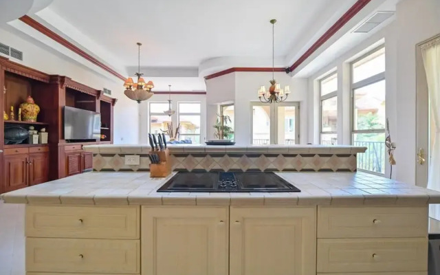CR Luxury Bella Vista 7A 3 Bdrm