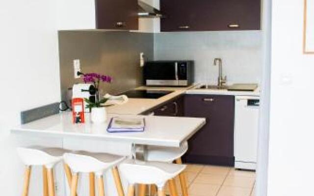 Sweet Apartment In Front Of Disneyland S Castel