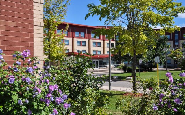 Residence & Conference Centre - Oakville