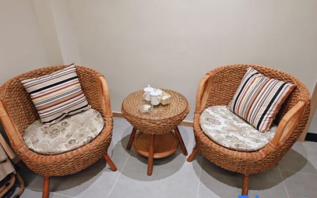 Xiaqing Canyon Creekside Homestay
