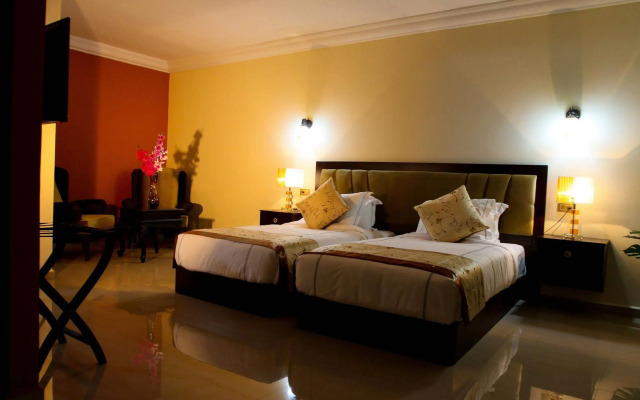 Queen Plaza Hotel