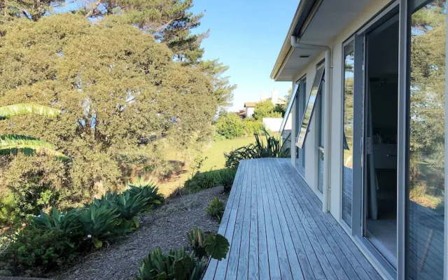 Modern Coastal Home & Award-winning Golf