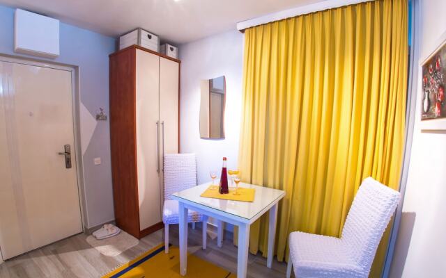 Yellow Lilly Mostar Apartment