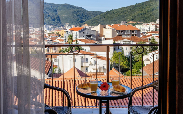 Arvala Apartments