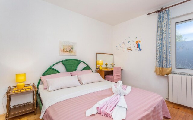 Amazing Home in Silo With Wifi and 1 Bedrooms