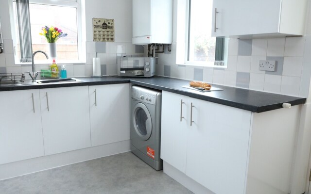Ideal Lodgings in Bury - Whitefield
