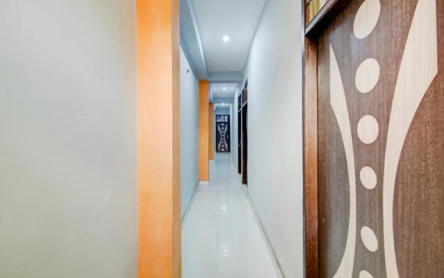 Oyo 80512J Eco Park Hotel