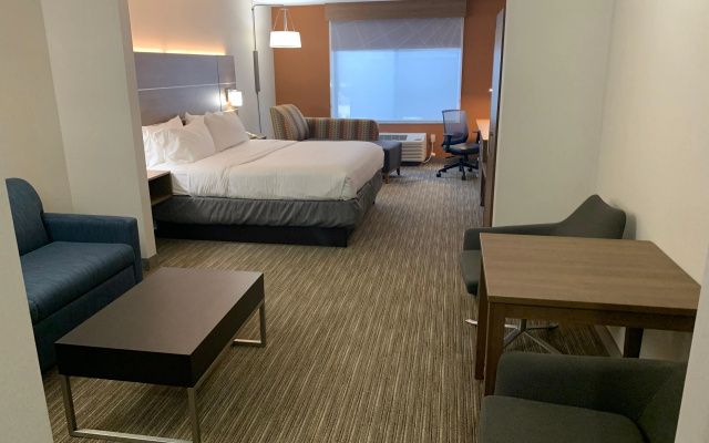 Holiday Inn Express Hotel & Suites Franklin-Oil City by IHG