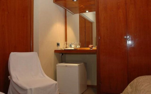 Hotel Dr. Cesar C. Carman