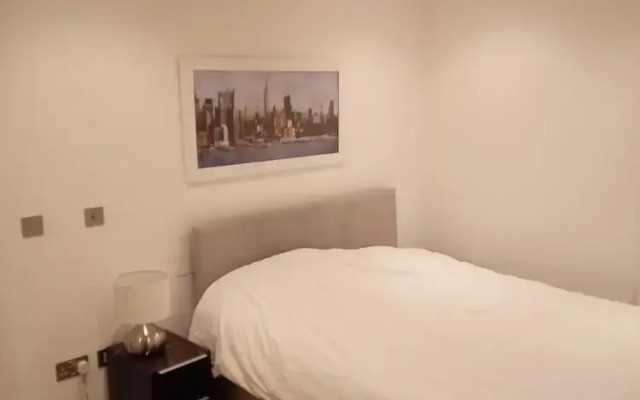 Grove Park Cozy Apartment in London