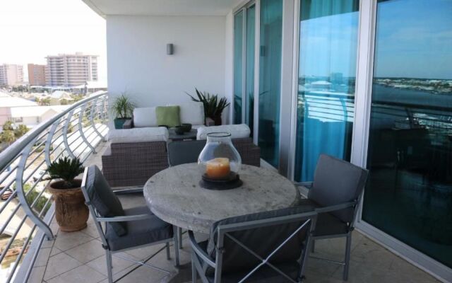 Bella Luna by Prickett Properties