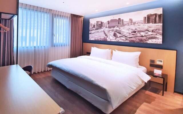 Travelodge Myeongdong City Hall