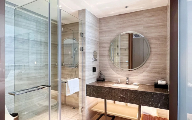 White Swan VYV Hotel