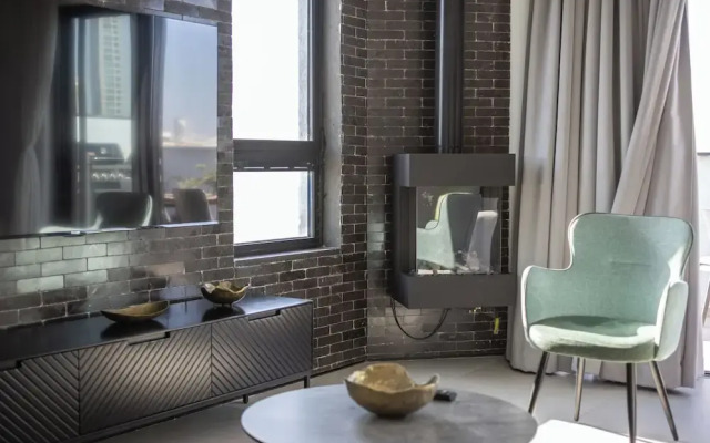 Rooftop Jacuzzi Penthouse by Sea N' Rent