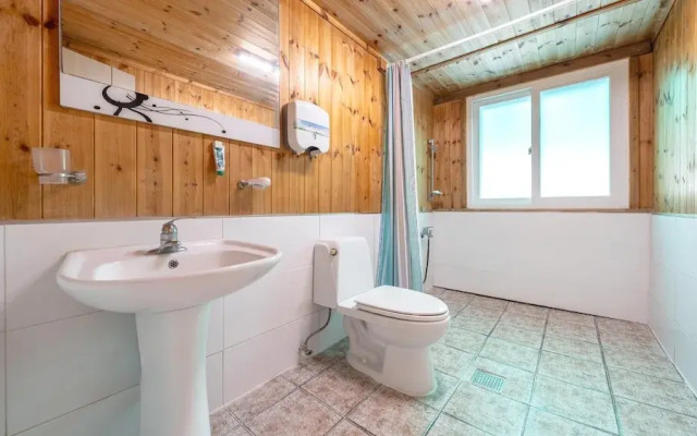 Boryeong Hiddenvillage Dokchae Poolvilla