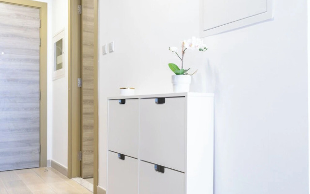 Beautiful Views From 30th Floor 2BD JVC