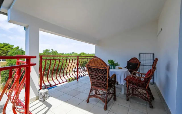 Calm and Stylish Rooms With Balcony