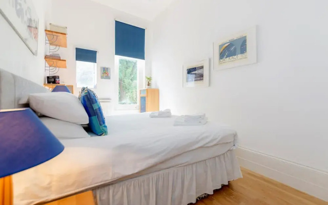 Philbeach Balcony- 2bed flat in Earls Ct
