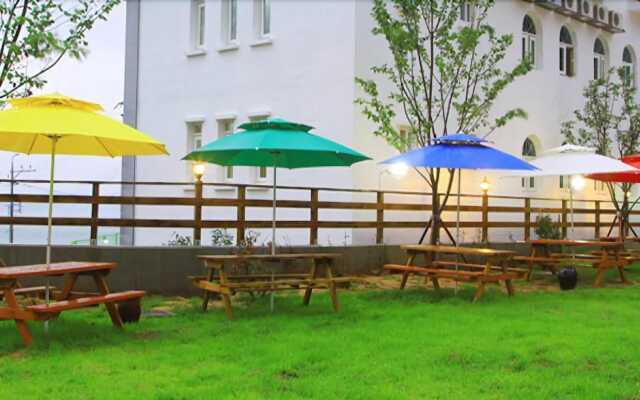 Tongyeong Paradise Pension