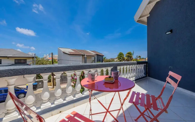 Renovated 4br2ba w Private Pool in Prime Location