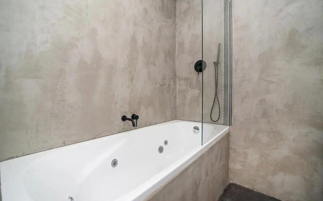 Big 4-bedroom flat, terrace with great Vítkov view