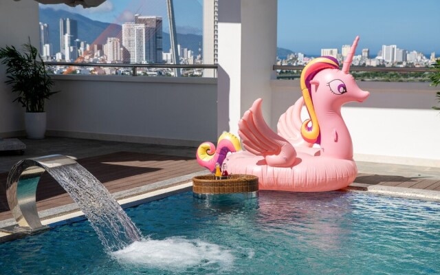 Lamanga Hotel & Suite Da Nang