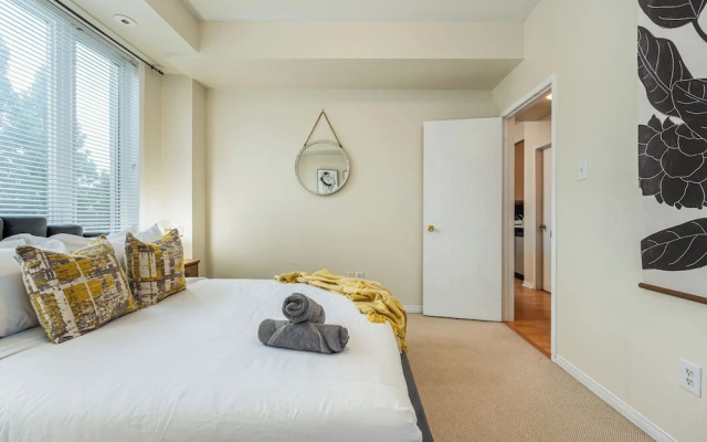 Cozy 1 Bedroom Townhouse