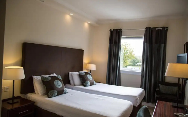 Cairn Hotel