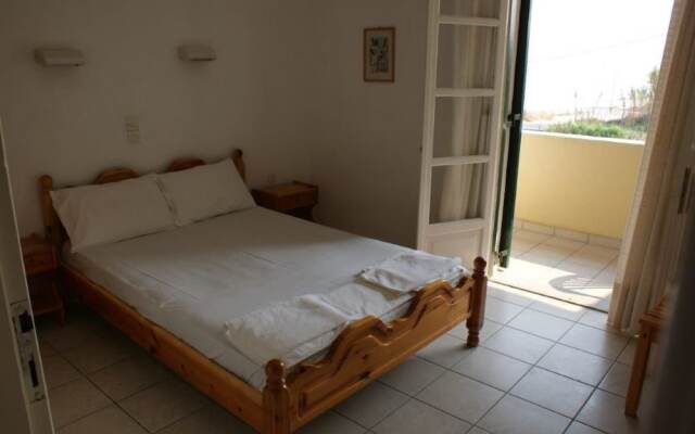 BeachFrontSalvanos aparthotel 