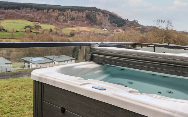 Osprey View Lodge &amp; Hot Tub