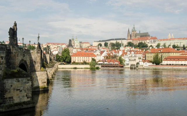 Unique Apt 250M From The Charles Bridge