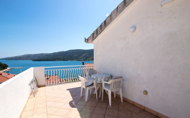 Apartments Jakov