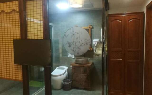 Yangzhou Manzhu Inn